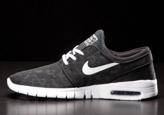 nike stefan janoski max black and white